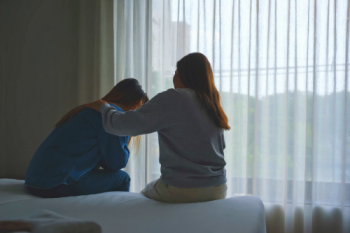 Begeleid wonen   Emmy zit daar, in haar kamertje van beschermd wonen. In de gezamenlijke huiskamer zitten de autistische John en de psychotische...